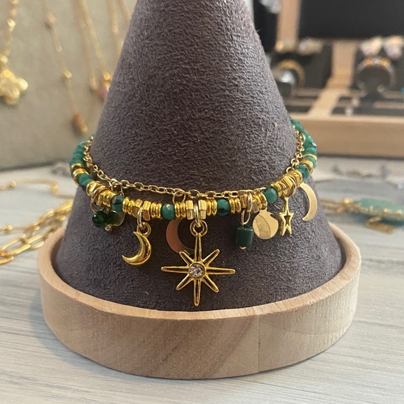 Gold Charm Bracelet - Picture 1 of 5